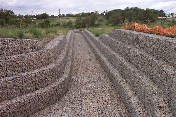 welded mesh gabion baskets.jpeg